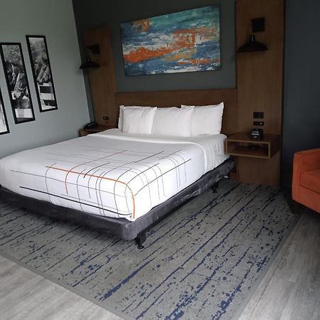 La Quinta Inn & Suites By Wyndham Bardstown Kültér fotó