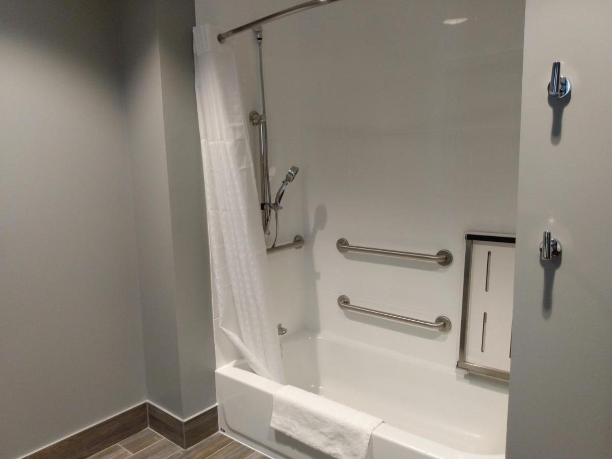 La Quinta Inn & Suites By Wyndham Bardstown Kültér fotó