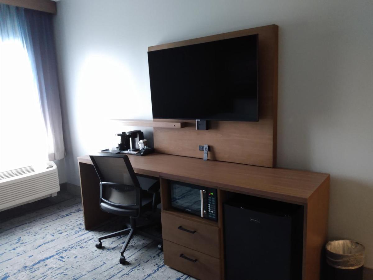 La Quinta Inn & Suites By Wyndham Bardstown Kültér fotó