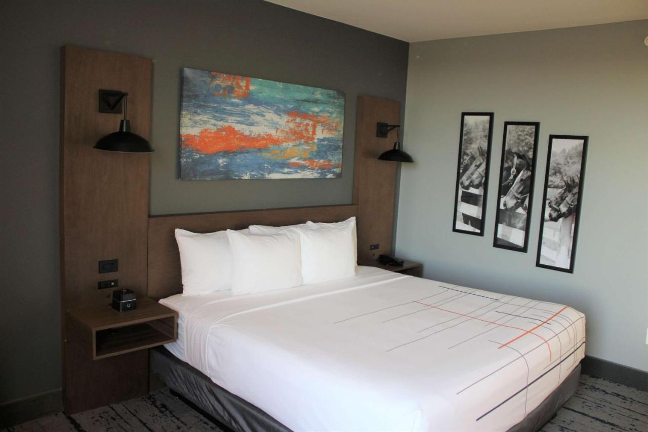 La Quinta Inn & Suites By Wyndham Bardstown Kültér fotó