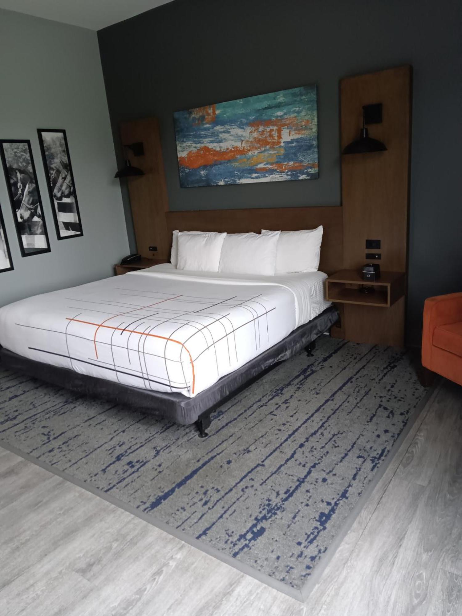 La Quinta Inn & Suites By Wyndham Bardstown Kültér fotó